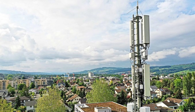 Die Christoph-Schnyder-Strasse in Sursee ist einer von 47 Mobilfunkantennen-Standorten (3G/4G) in der Region. (Foto Manuel Arnold)