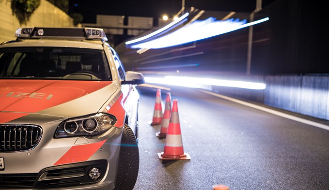 Am Mittwoch kam es beim Kottenkreisel zu einer Kollision zwischen einem Lastwagen und einem Auto. (Symbolbild Luzerner Polizei)
