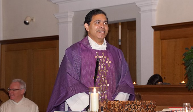 Pater Thomas Plappallil ist seit 20 Jahren Priester und feierte dieses Jubiläum am Sonntag. (Foto zvg)