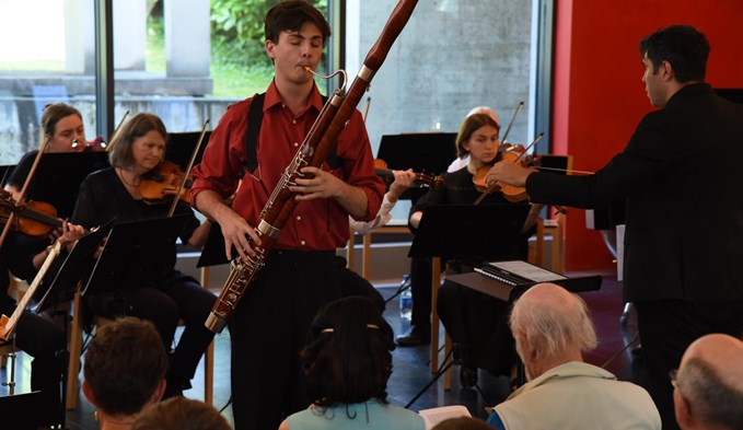 Solist Esteban Umiglia sorgte mit dem Fagott für virtuose Momente. (Foto Geri Wyss)