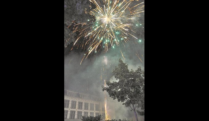 Feuerwerke waren einige Jahre lang ein fester Bestandteil der Bundesfeiern auf dem Surseer Martigny-Platz. (Foto Daniel Zumbühl/Archiv)