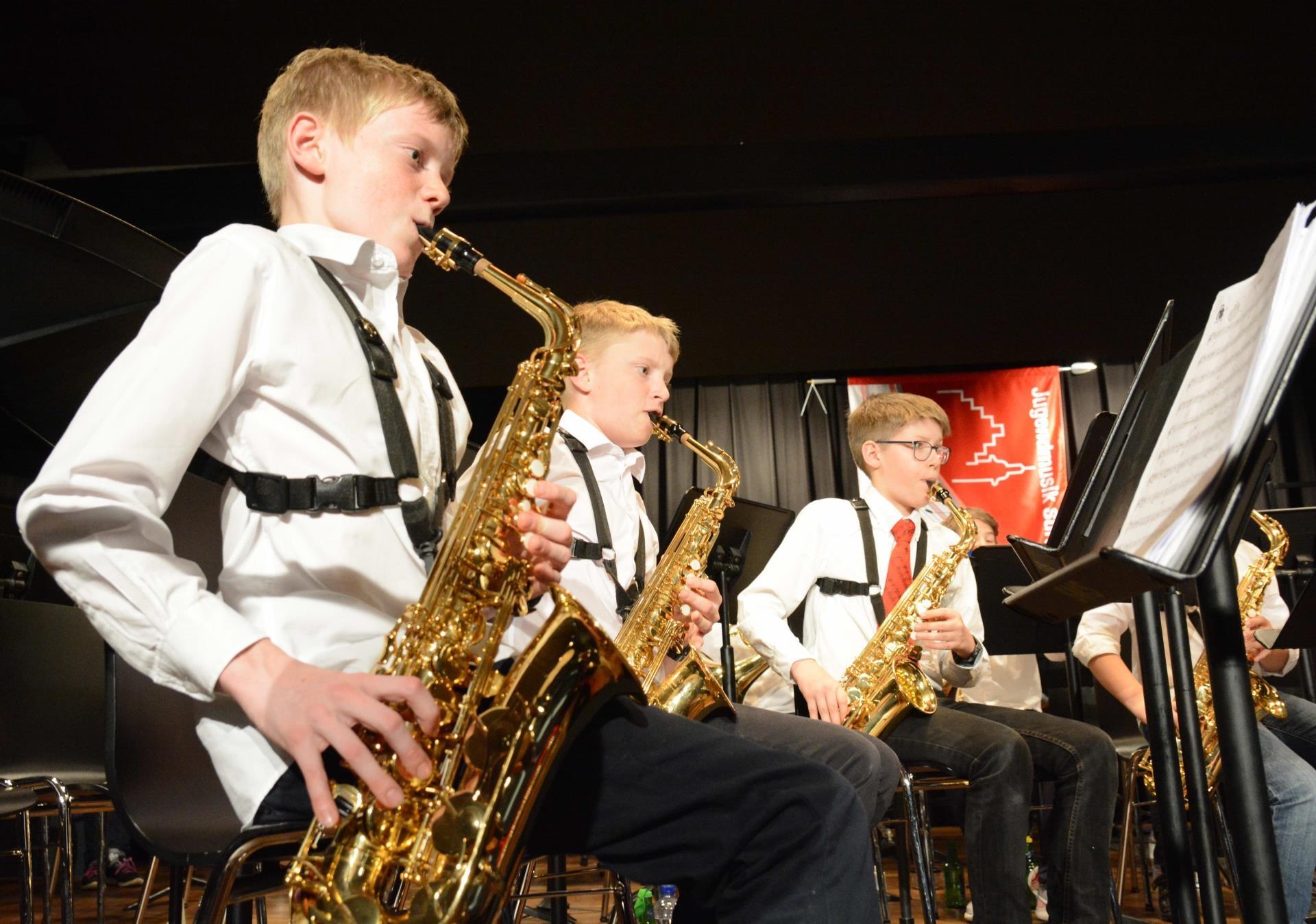 Die Juniorband Sursee machte den Auftakt.