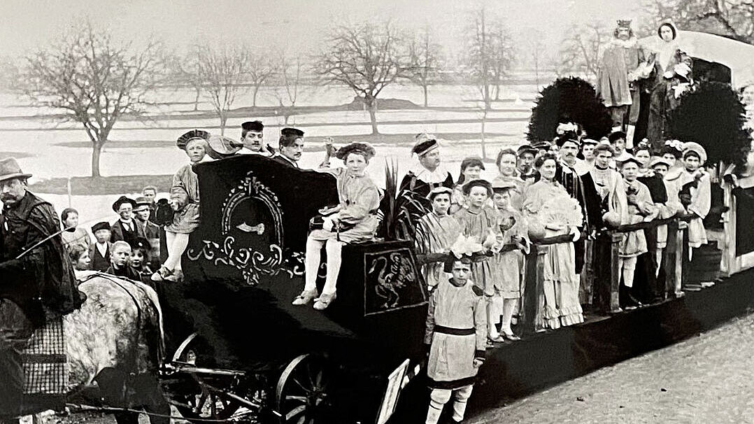 Heiniwagen 1905 mit dem Motto «Bilder aus der Märchenwelt».