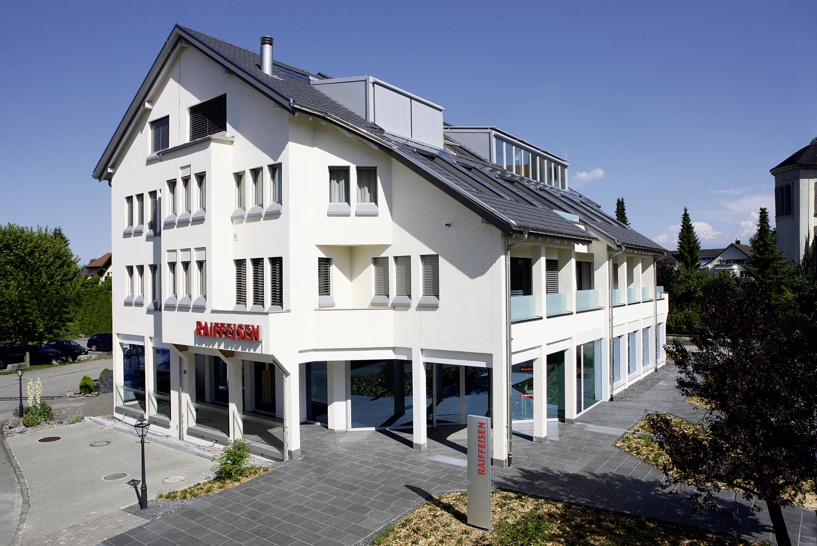Die Raiffeisen Luzerner Landschaft Nordwest hat ihren Hauptsitz in Schötz. Foto zVg