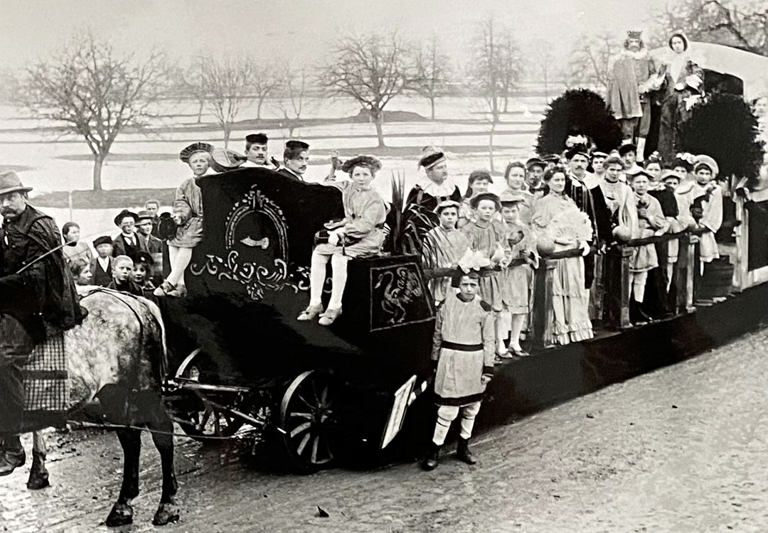 Heiniwagen 1905 mit dem Motto «Bilder aus der Märchenwelt».