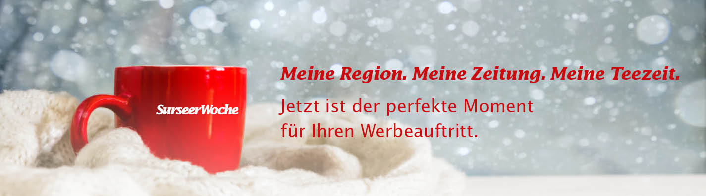Teetasse in winterlicher Umgebung
