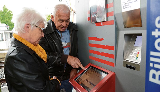 Diesen Billettautomaten auf der südlichen Hälfte des Mittelperrons am Bahnhof Sursee gibt es nicht mehr. Foto Daniel Zumbühl/Archiv