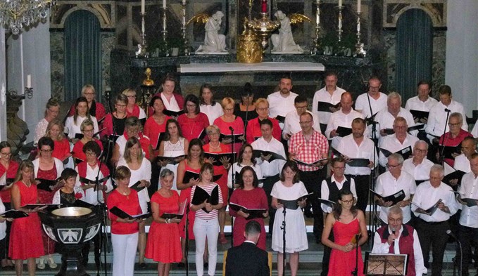 Der Projektchor Triengen sang in der Pfarrkirche Triengen: Foto:lbu