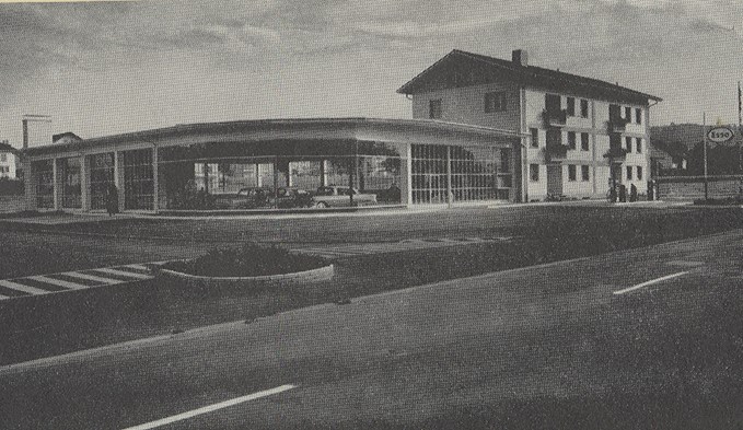 Die alte Garage Wyder an der Bahnhofstrasse im Jahr 1956. (Foto Stadtarchiv Sursee/Korporation Sursee)