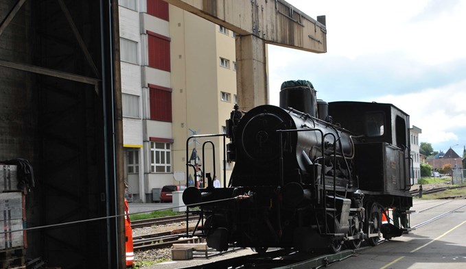 Die Dampflokomotive 8522 wird saniert. Sie wurde in Büron abtransportiert. (Foto zvg)