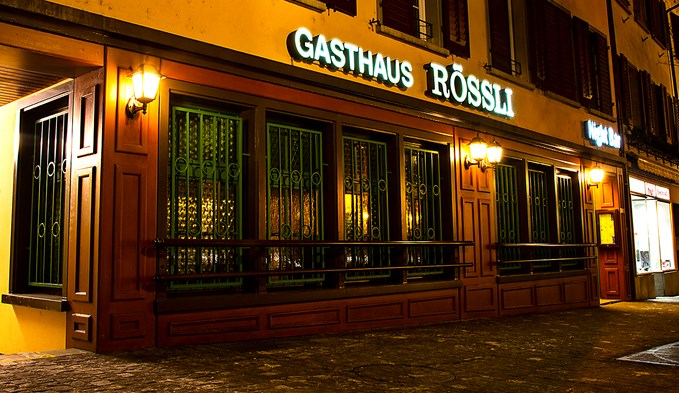 Das «Rössli» ist mit ein Grund für den Nachtlärm in der Surseer Altstadt. (Foto Manuel Arnold/Archiv)