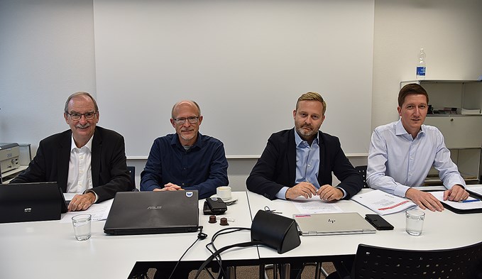 Traten erstmals gemeinsam vor die Medien (von links): Die vier Finanzvorsteher Hans Jörg Hauser (Eich), Michael Gisler (Mauensee), Michael Widmer (Sursee) und Ignaz Peter (Schenkon). (Foto Daniel Zumbühl)