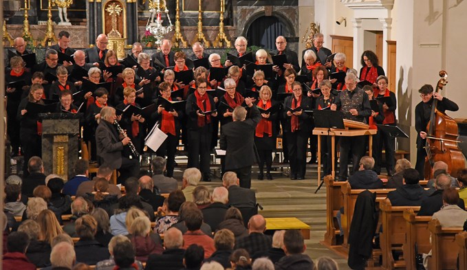 Der Kirchenchor Knutwil-St. Erhard feierte 2019 170 Jahre und sang die Toggenburger Messe in der Pfarrkirche Knutwil.  (Foto Thomas Stillhart)
