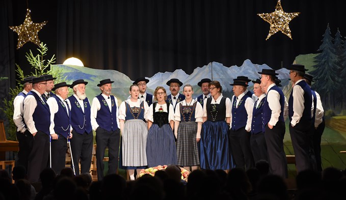Das Jodlerchörli Geuensee gab sein Jodelkonzert 2019 unter dem Motte «Nachtläbe». (Foto Thomas Stillhart)