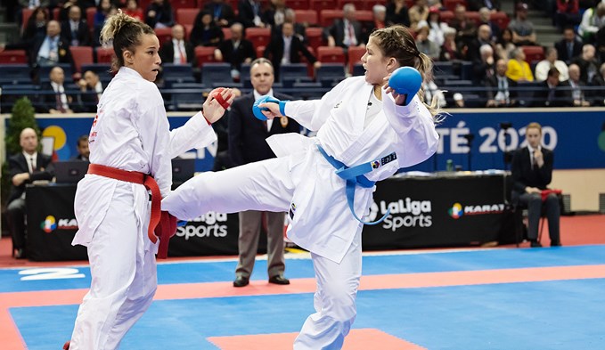 Fabienne Kaufmann (rechts) sammelte in den vergangenen zwei Jahren an unzähligen Turnieren im Ausland Punkte für das Olympiaranking. (Foto Boris Radjenovic)