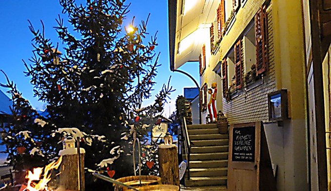 Festliches Winterammbiente im Event-Gasthof «Urchig».                (Foto zvg)