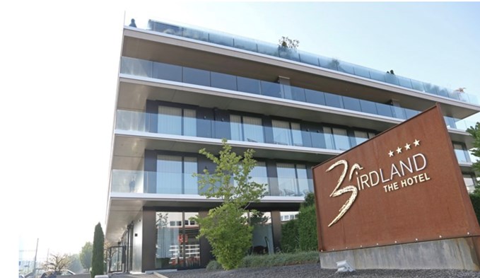 2014 eröffnet das Hotel Birdland in Sempach Station. Jetzt ist es geschlossen. (Foto Geri Wyss)