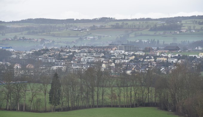 Die Region Sempachersee ist nach wie vor bei Interessenten von Wohneigentum gefragt – hier die Stadt Sempach. (Foto Geri Wyss)