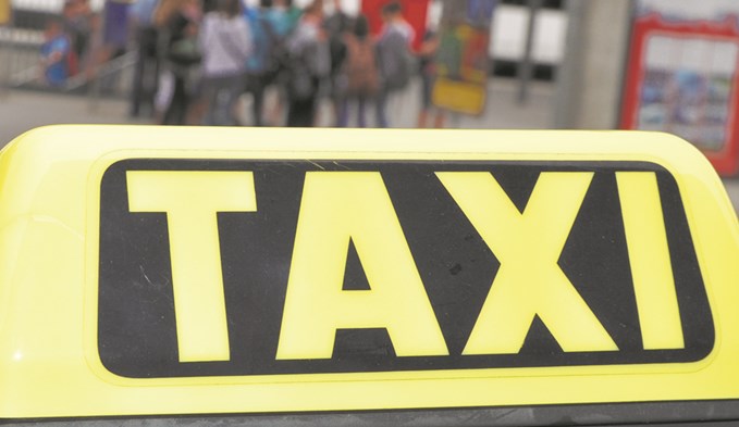 Die Taxis kämpfen mit den fehlenden Einnahmen während der Pandemie. (Symbolfoto suwo/archiv)