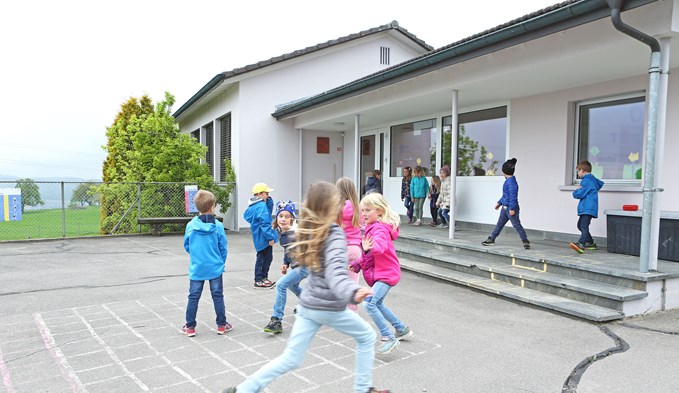 Die Tann-Basisstufe geht künftig im Schulhaus Grundhof in den Unterricht. (Foto Ana Birchler-Cruz)