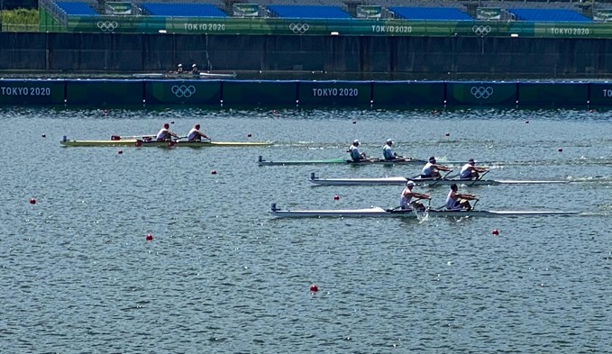 Der Doppelzweier mit Roman Röösli und Barnabé Delarze qualifizierte sich in Tokio für den A-Final. (Foto Swiss Rowing)