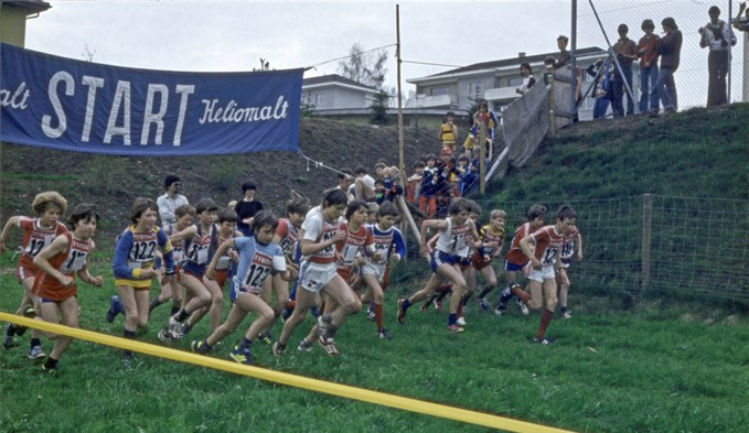 Am Schüler-Cross in Nottwil von 1979 konnten sich die Nottwiler Läufer auszeichnen.  (Foto zvg)