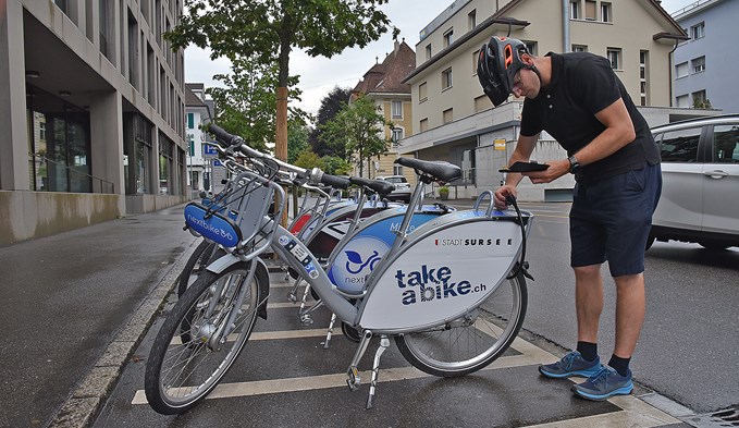 Dank Leihvelos nachhaltig unterwegs: Das Leihsystem von Nextbike hat sich in der Region Sursee etabliert. (Foto Daniel Zumbühl/Archiv)