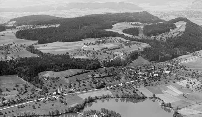 Am 21. Juni 1957 fotografierte Werner Friedli das Schloss Mauensee.  (Foto ETH-Bibliothek Zürich, Bildarchiv/Stiftung, Fotograf: Friedli, Werner)