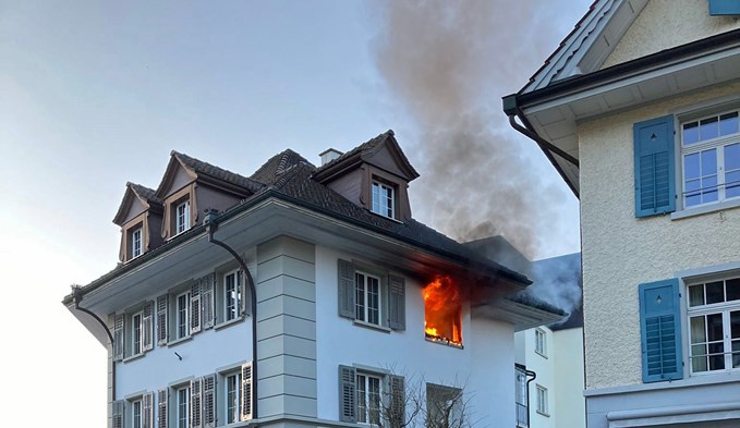 Der Brand in Sursee wurde von Überresten von Raucherwaren verursacht. (Foto Luzerner Polizei)