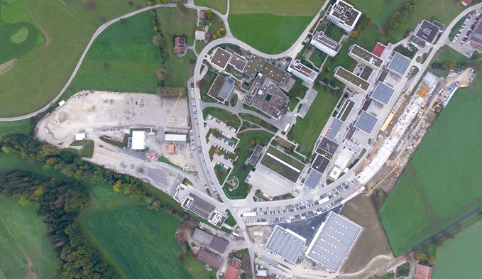 Die Luftaufnahme zeigt den Campus Sursee im Oktober 2018 (noch vor dem Bau der Eventhalle). (Foto ZVG)