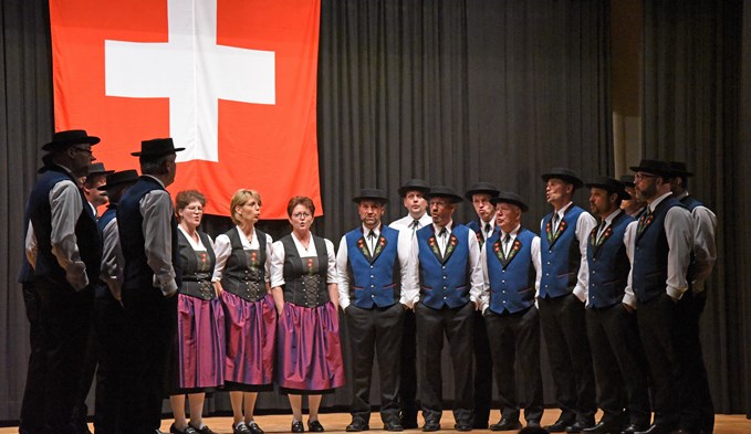 Der Jodlerklub Nottwil sang  (Foto Geri Wyss)
