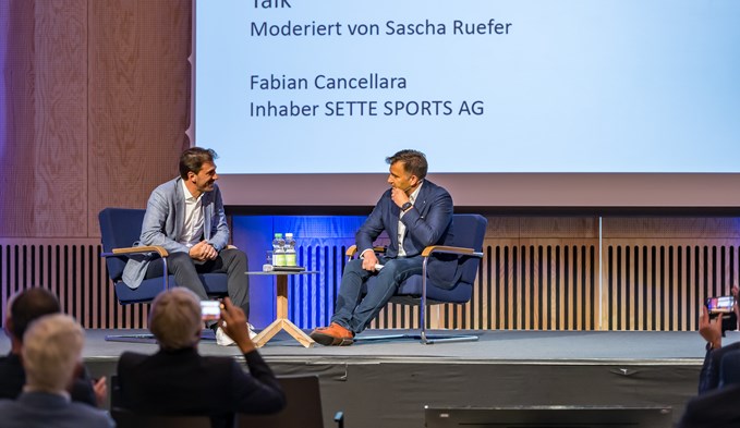 Olympiasieger Fabian Cancellara im Gespräch mit Moderator Sascha Ruefer. (Foto ZVG)