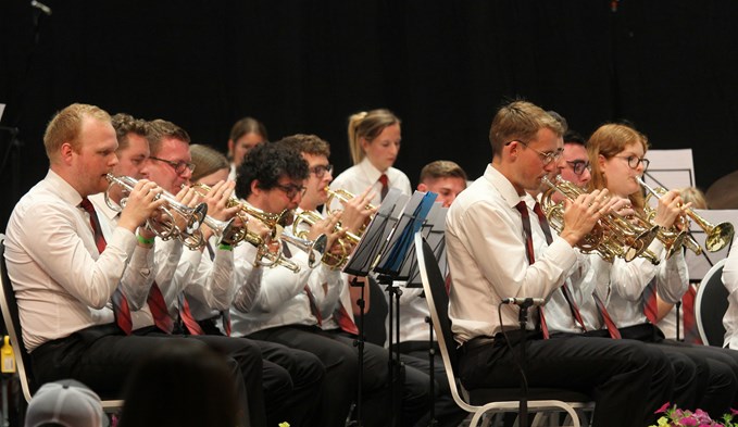 Brass Band Harmonie Neuenkirch beim Konzertvortrag. (Foto zvg)