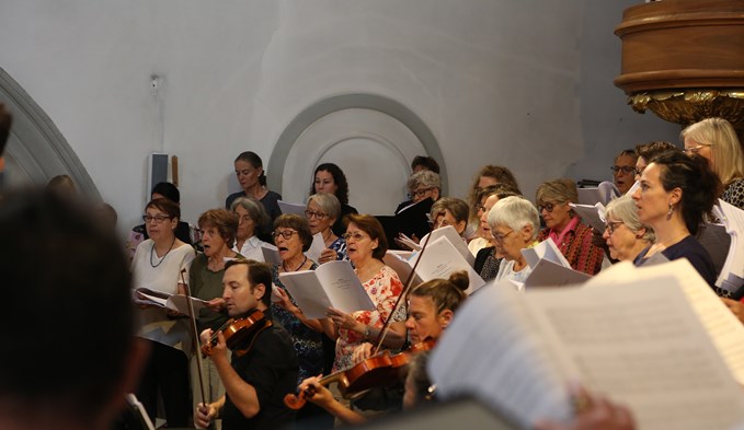 Der Kirchenchor Sursee und die Camerata Musica Luzern führten die Georgsmesse von Joseph Frei auf. (Foto Ana Birchler-Cruz)