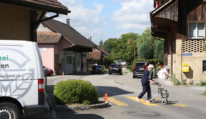 Die Unterdorfstrasse in Geuensee ist bereits seit langer Zeit ein Brennpunkt in der Gemeinde. (Foto Ana Birchler-Cruz)