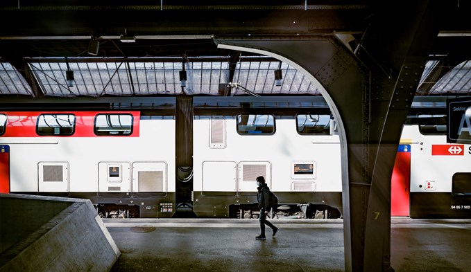 Wann der Bahnhof in Luzern umgebaut wird, ist noch unklar. (Foto Unsplash/Aleks Marinkovic)