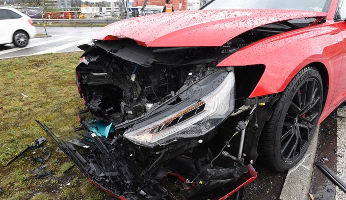 Das andere involvierte Auto im Unfall bei Sursee. (Foto Luzerner Polizei)