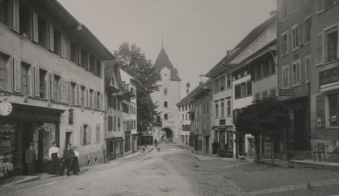 Unterstadt 1905 mit Kupper Optik links im Bild. (Foto Stadtarchiv Sursee)