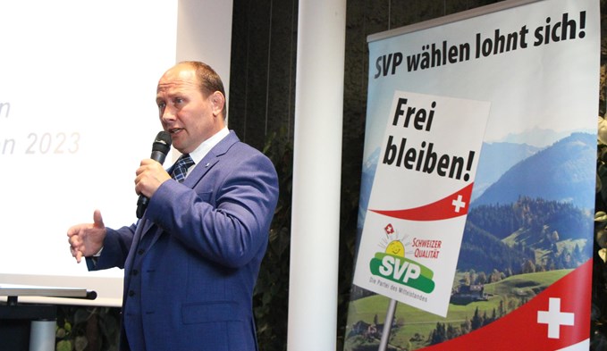 Dieter Haller, Präsident SVP Luzern Stadt sowie Vize-Präsident der SVP Kanton Luzern, konnte die Delegation überzeugen und wurde für die Ständeratskandidatur nominiert. (Franziska Kaufmann)