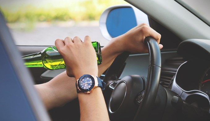 Am Wochenende stoppte die Luzerner Polizei einen alkoholisierten Autofahrer in Eich.  (Symbolbild: Pexels/Pixabay)