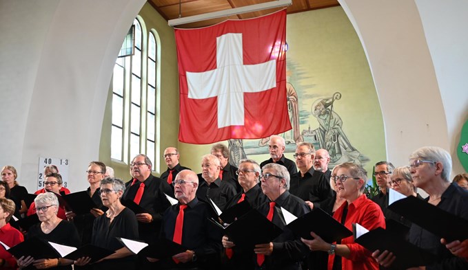 Der Gottesdienst wurde von den Kirchenchören Oberkirch und Geuensee mitgestaltet. (Foto Werner Mathis)