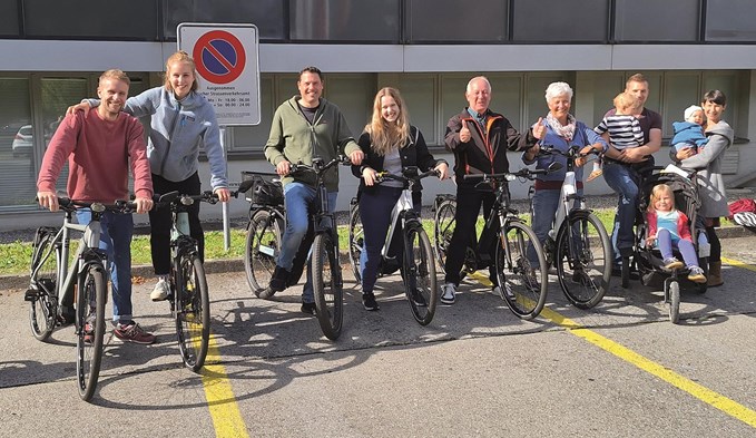 Diese Teilnehmenden an der Mobilitätschallenge von Luzernmobil tauschten für einen Monat das eigene Auto gegen ein Mobilitätspaket ein. (Foto zVg)