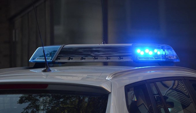 Eine Polizeipatrouille stoppte in Sursee einen Fahrer ohne Ausweis. (Foto Pixabay/Franz P. Sauerteig)