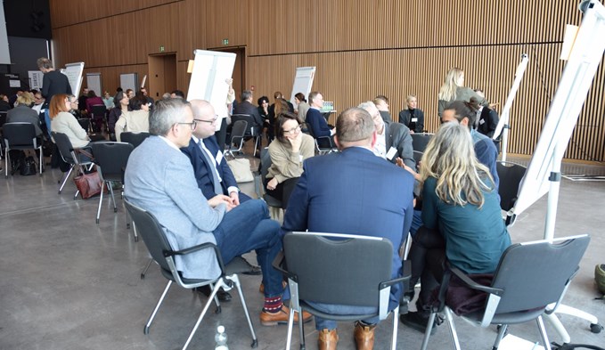 Engagierte Workshop-Diskussionen an der Zukunftskonferenz zum Thema Beurteilung. (Foto zVg)