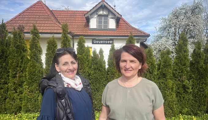 Evelyne Dahinden (links) und Verena Bremgartner kandidieren für den Gemeinderat Geuensee. (Foto zVg)