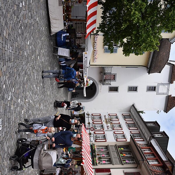 
									Nach rund eineinhalb Jahren fand zum ersten Mal wieder ein Warenmarkt in Sursee statt. Bild: Foto Céline Estermann-Erni
								