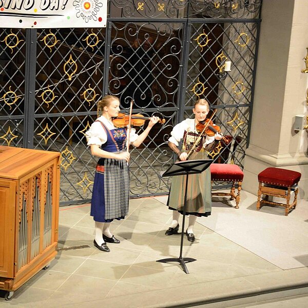 
									Familienchor Wismer in der Pfarrkirche Sursee: Bild 12
								