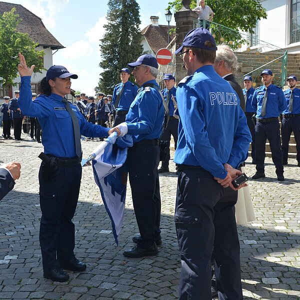 
									24 neue Polizisten vereidigt: Bild 6
								