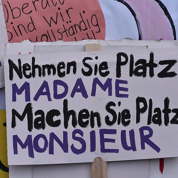 
									Viele fordernde  Bild: Foto sti
								