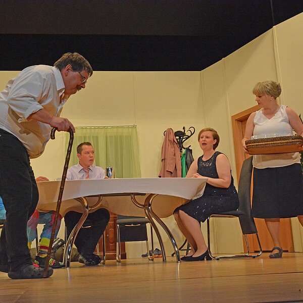 
									Theater Schenkon: Bild 12
								